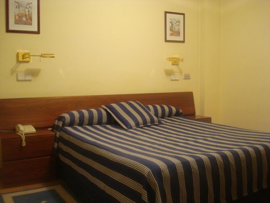 Hotel Isabel Briviesca Room photo